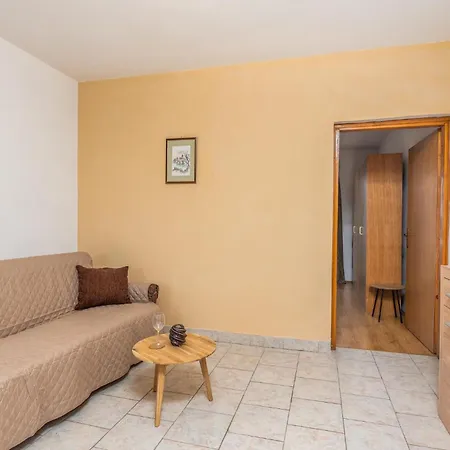 Gorgeous Apartment In Krk With Wifi Krk Town Exterior photo