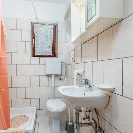 Gorgeous Apartment In Krk With Wifi Krk Town Exterior photo