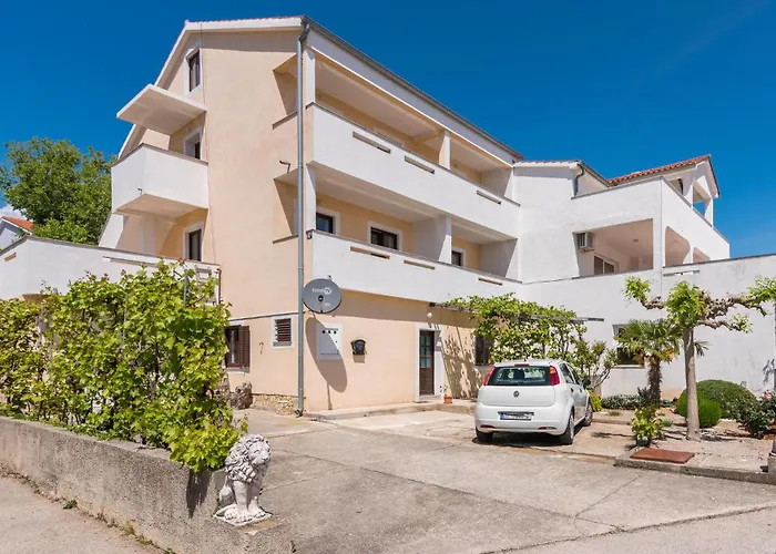 Gorgeous Apartment In Krk With Wifi