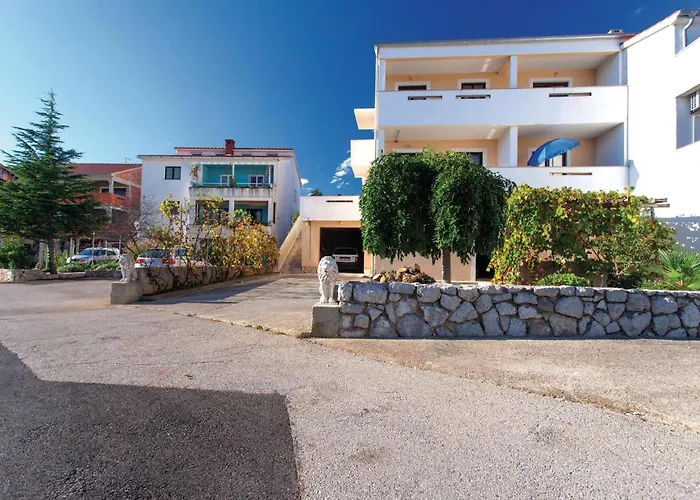 Gorgeous Apartment In Krk With Wifi