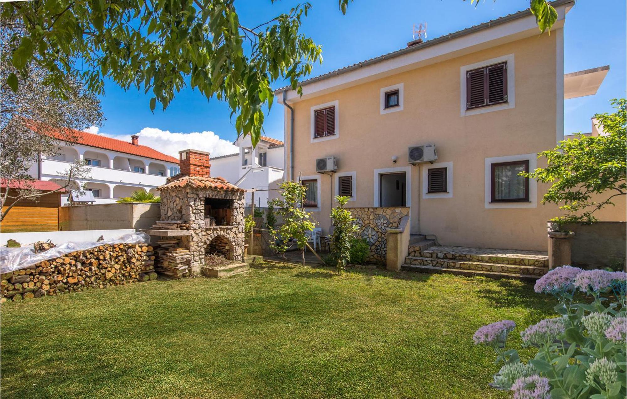 Gorgeous In Krk With Wifi Apartment *